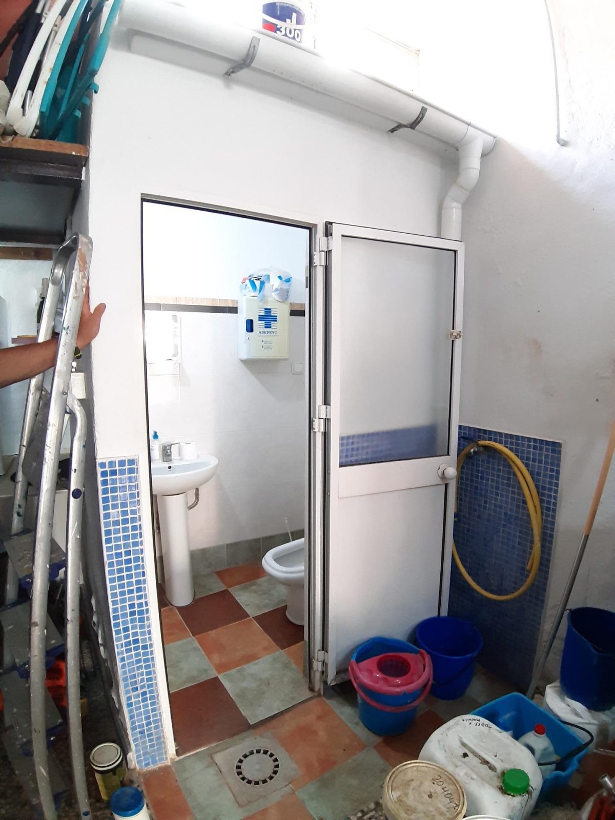 Local en venta en Fuengirola,  a pie de calle en avenida principal (Costa del Sol) — Foto 7
