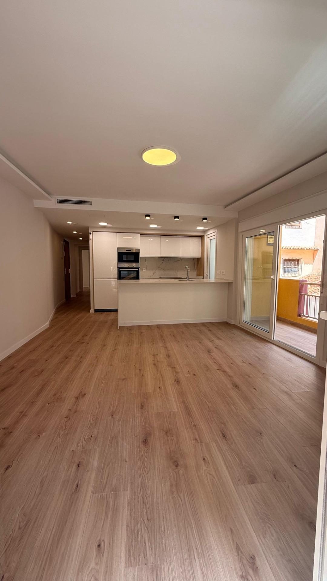 Apartamento reformado en venta en Fuengirola, segunda línea de playa junto al puerto con licencia turística — Foto 8