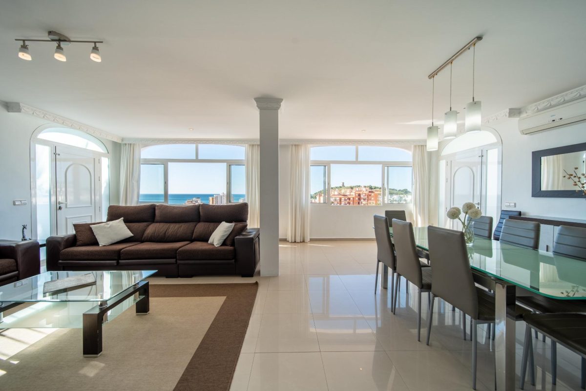 Villa en venta en Torreblanca Fuengirola con vistas al mar, piscina privada y licencia turística | Costa del Sol — Foto 7