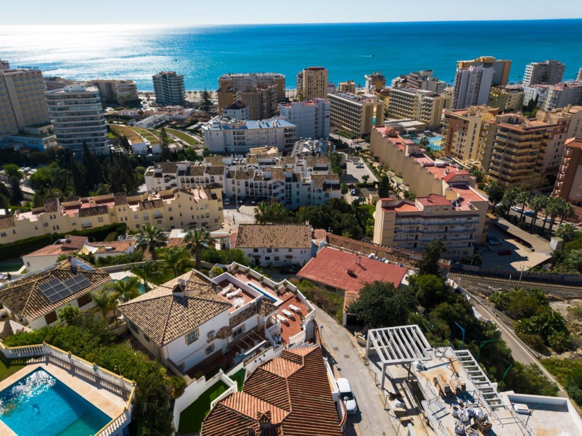 Villa en venta en Torreblanca Fuengirola con vistas al mar, piscina privada y licencia turística | Costa del Sol — Foto 4