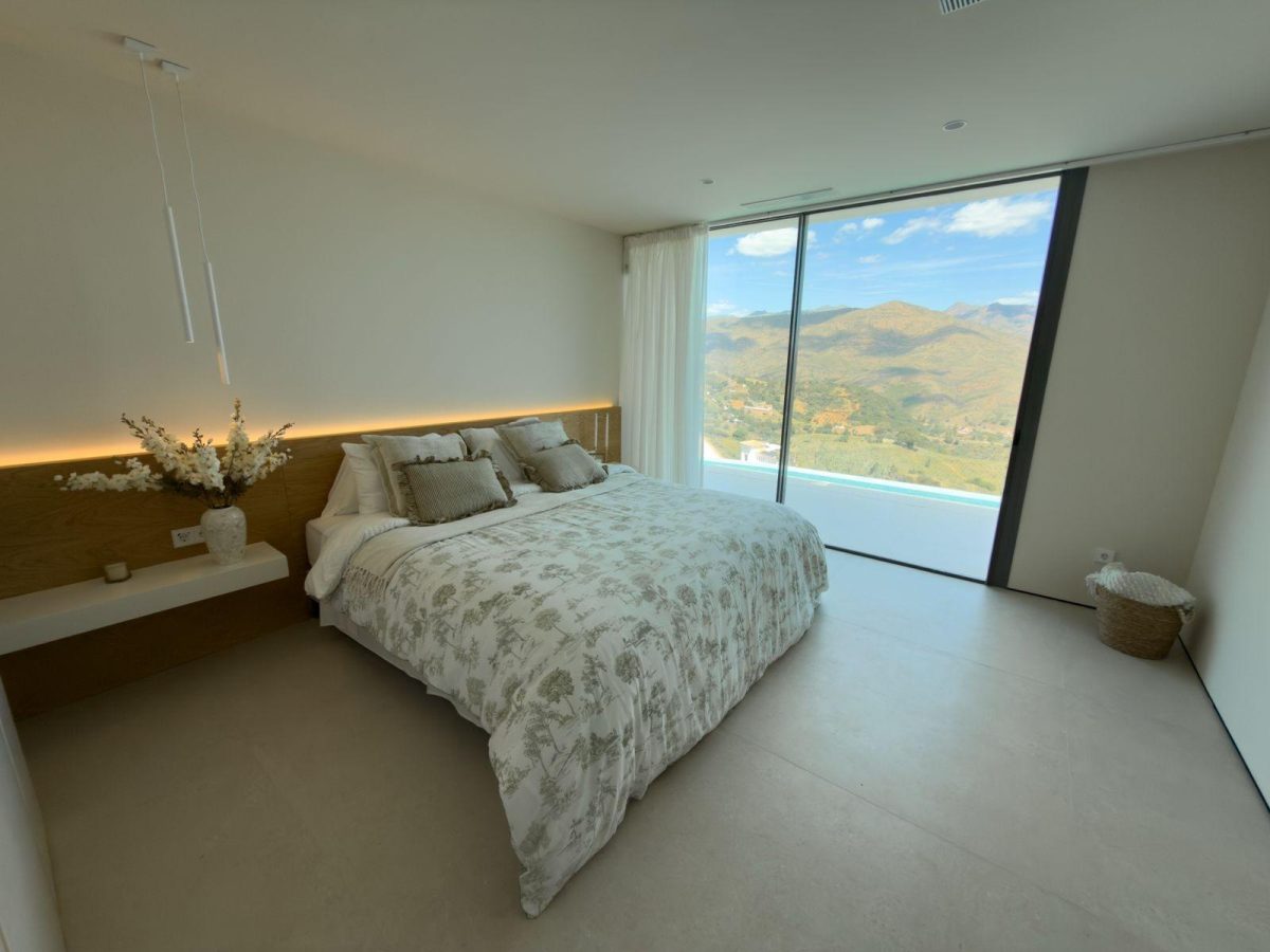 Villa Passivhaus de Lujo en La Cala Golf | Autosuficiencia Energética y Diseño de Autor en Costa del Sol — Foto 10
