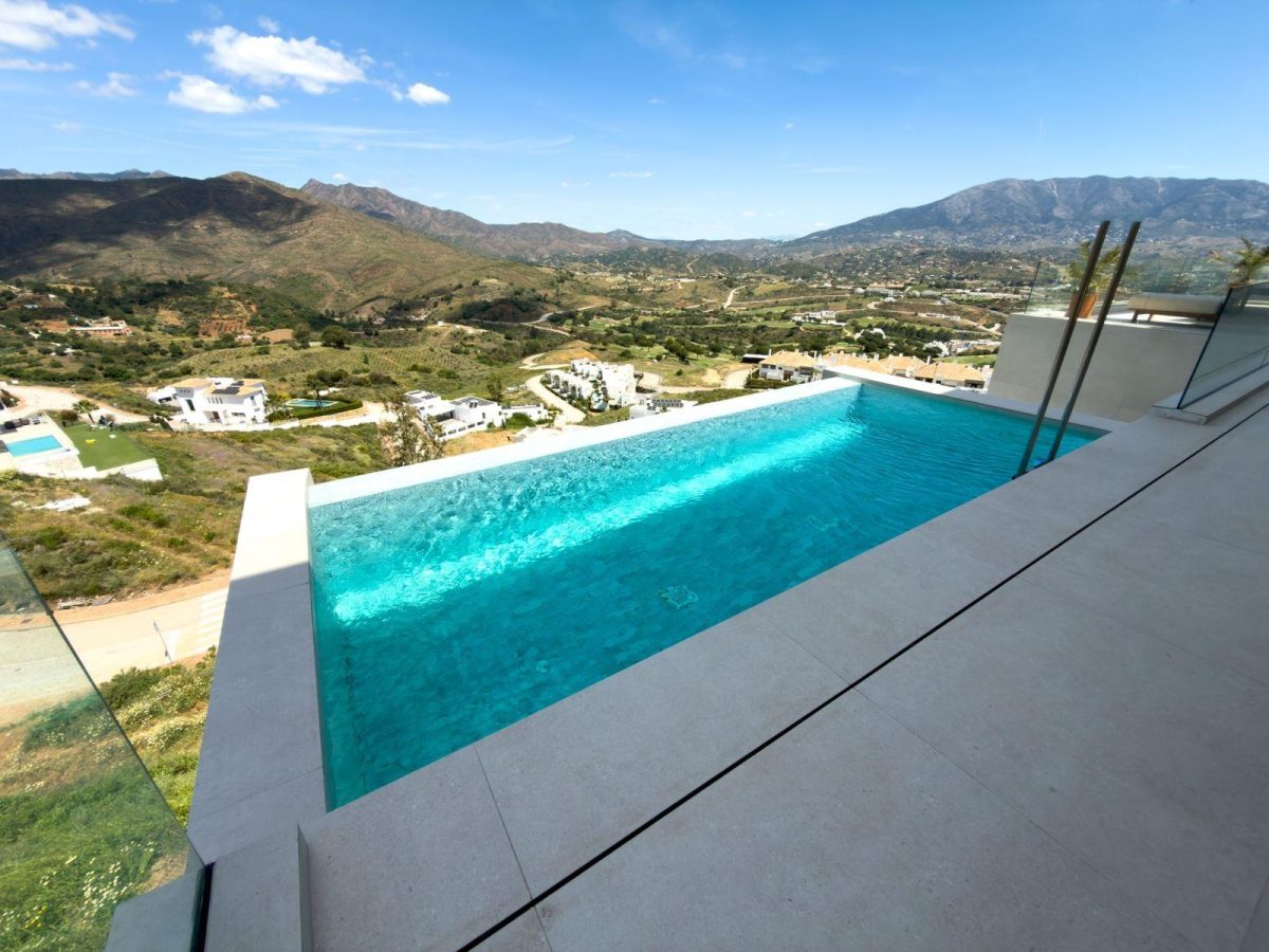 Villa Passivhaus de Lujo en La Cala Golf | Autosuficiencia Energética y Diseño de Autor en Costa del Sol — Foto 3
