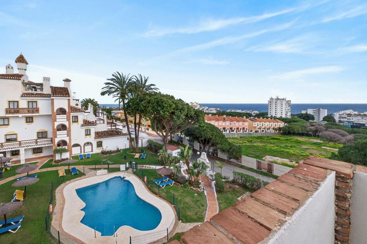 Apartamento con vistas al mar y cerca de la playa en Calahonda, Costa del Sol — Foto 1