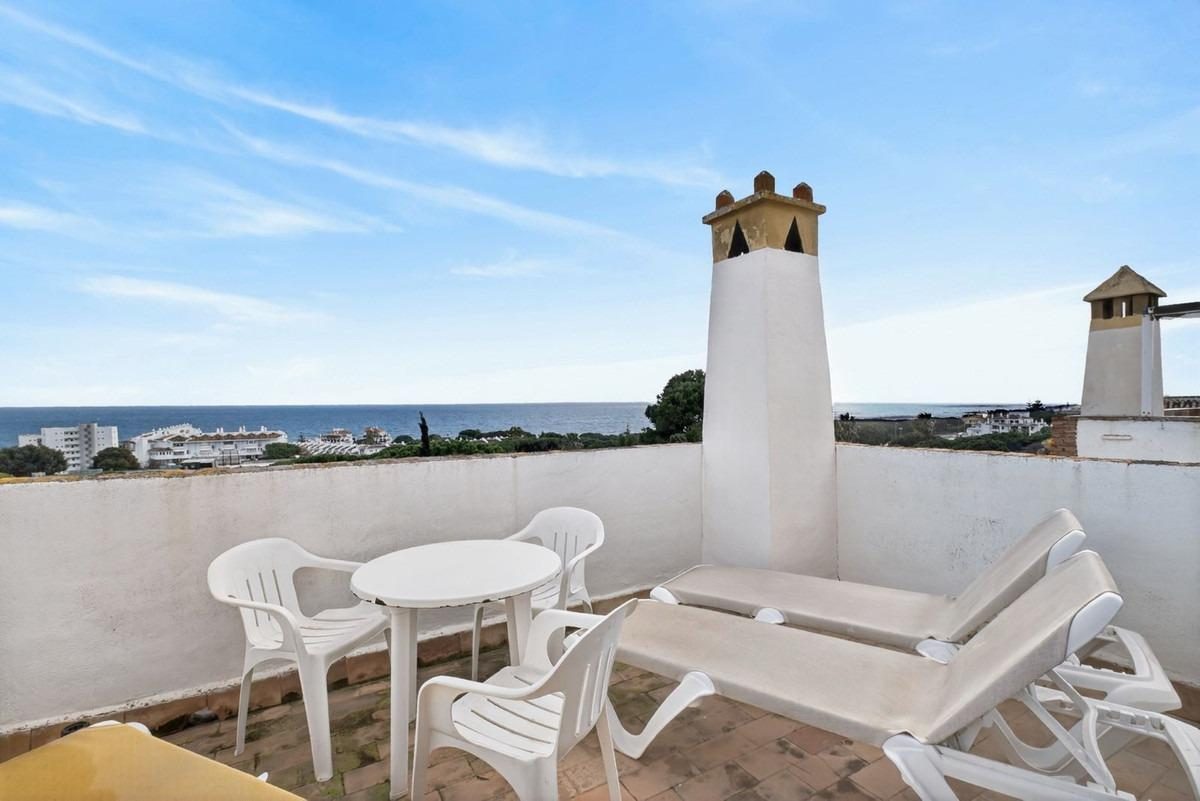 Apartamento con vistas al mar y cerca de la playa en Calahonda, Costa del Sol — Foto 2