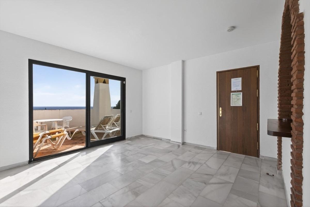 Apartamento con vistas al mar y cerca de la playa en Calahonda, Costa del Sol — Foto 7