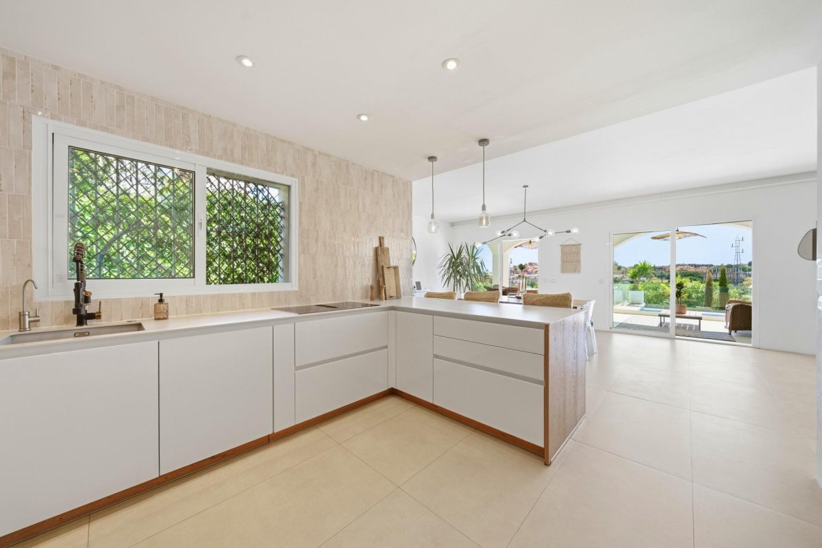 Villa de Lujo en Riviera del Sol, Costa del Sol con Piscina Privada, Vistas al Mar y Golf — Foto 10