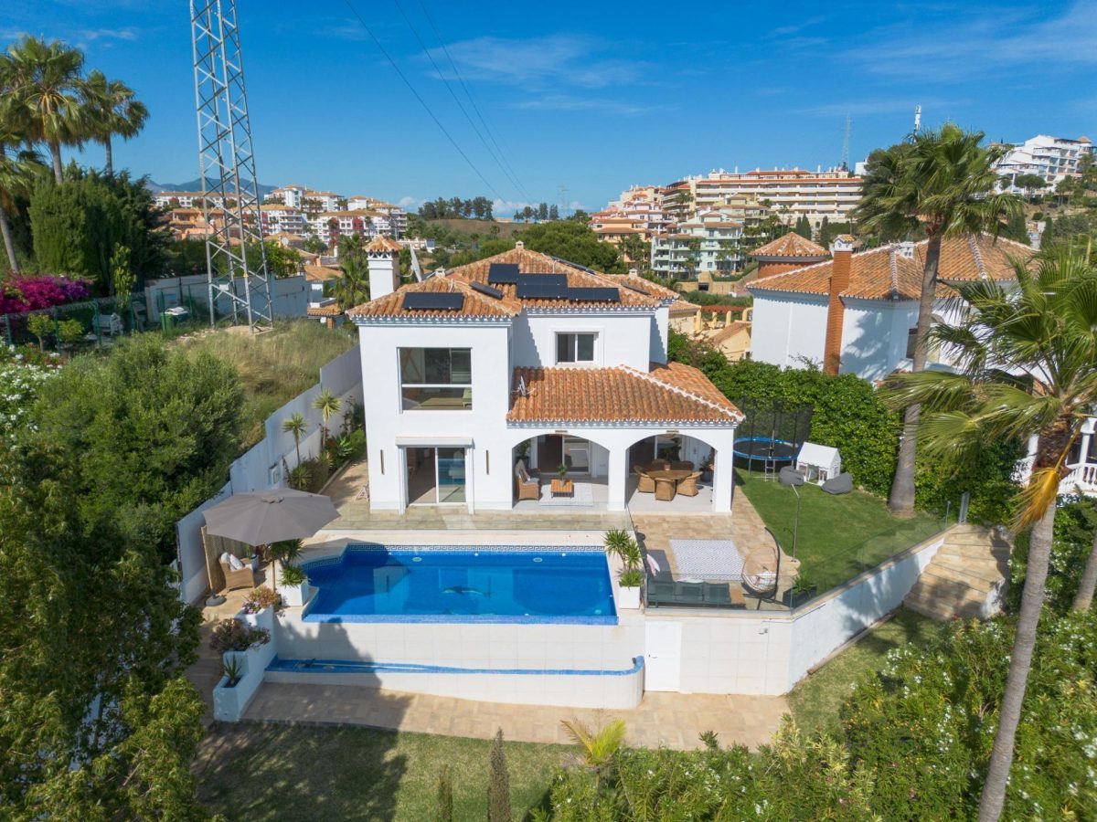 Villa de Lujo en Riviera del Sol, Costa del Sol con Piscina Privada, Vistas al Mar y Golf — Foto 2