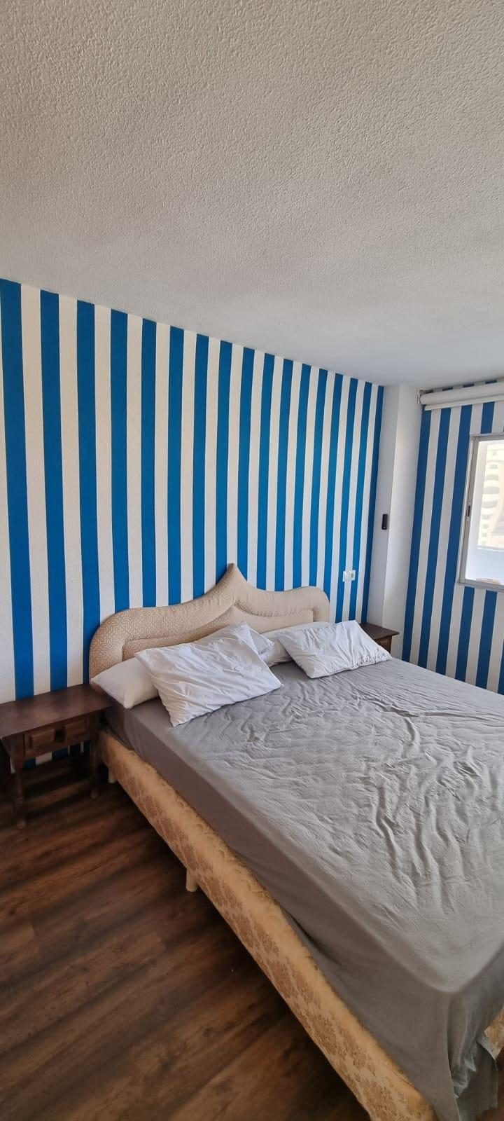 Apartamento con terrazas y vistas parciales al mar en Fuengirola Costa del Sol con piscina y parking — Foto 3
