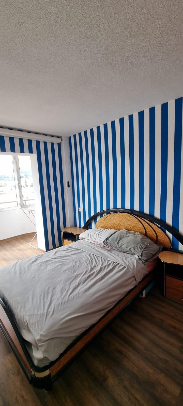 Apartamento con terrazas y vistas parciales al mar en Fuengirola Costa del Sol con piscina y parking — Foto 14