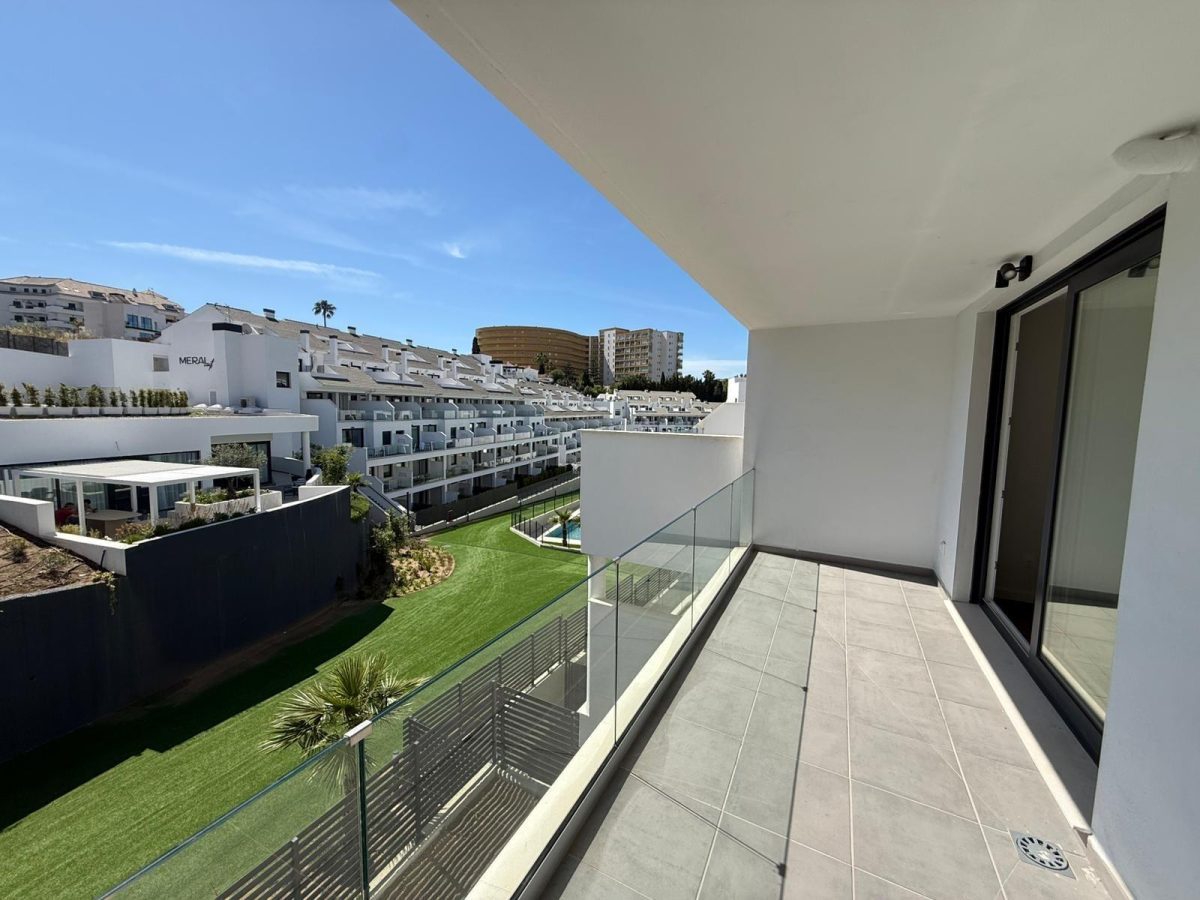ALQUILER DE LARGA TEMPORADA EN FUENGIROLA — Foto 2
