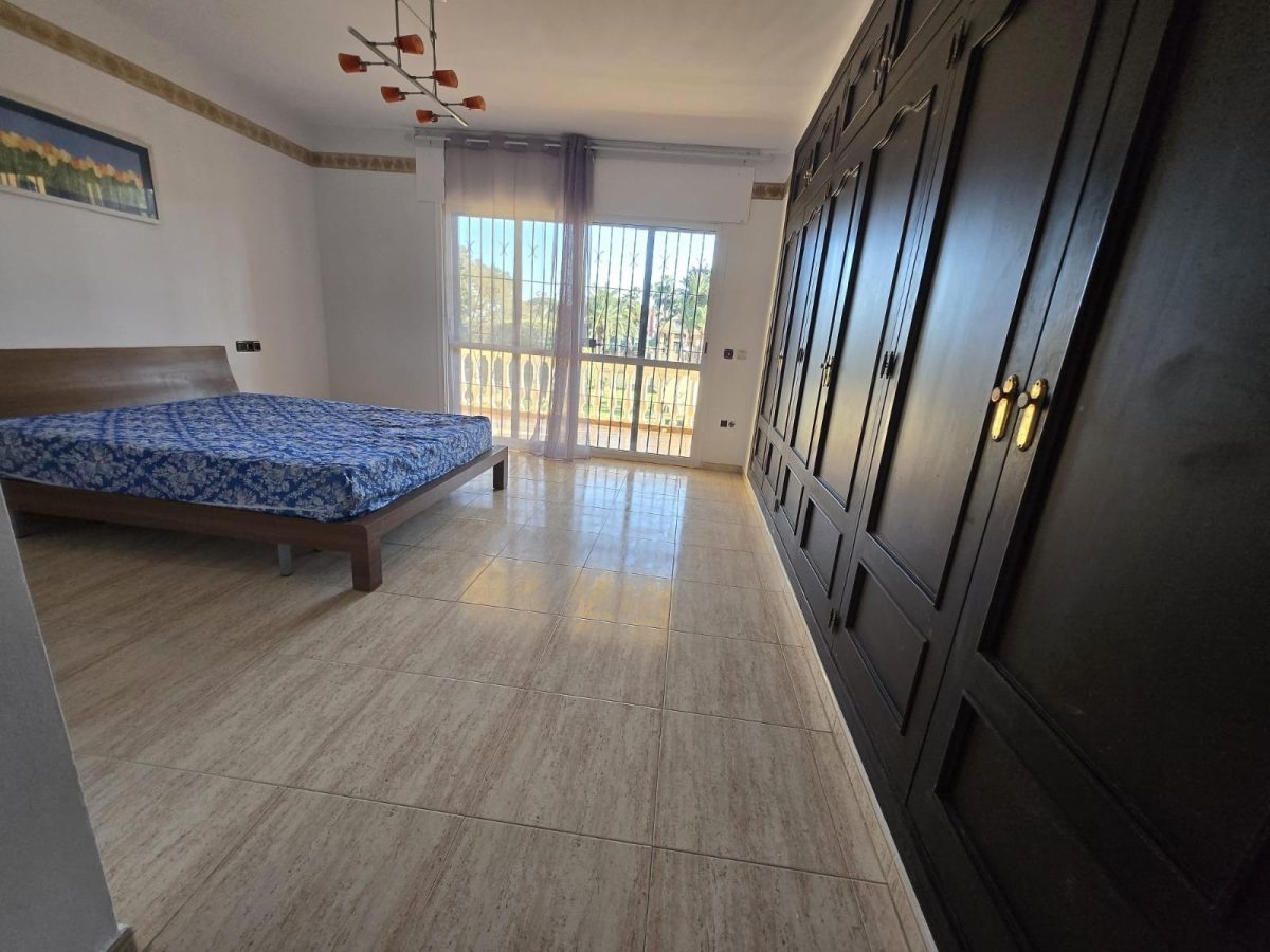 CASA ADOSADA EN VENTA EN WENTWORTH GOLF VILLAGE BENALMÁDENA | GOLF, PLAYA Y CALIDAD DE VIDA EN COSTA DEL SOL — Foto 10