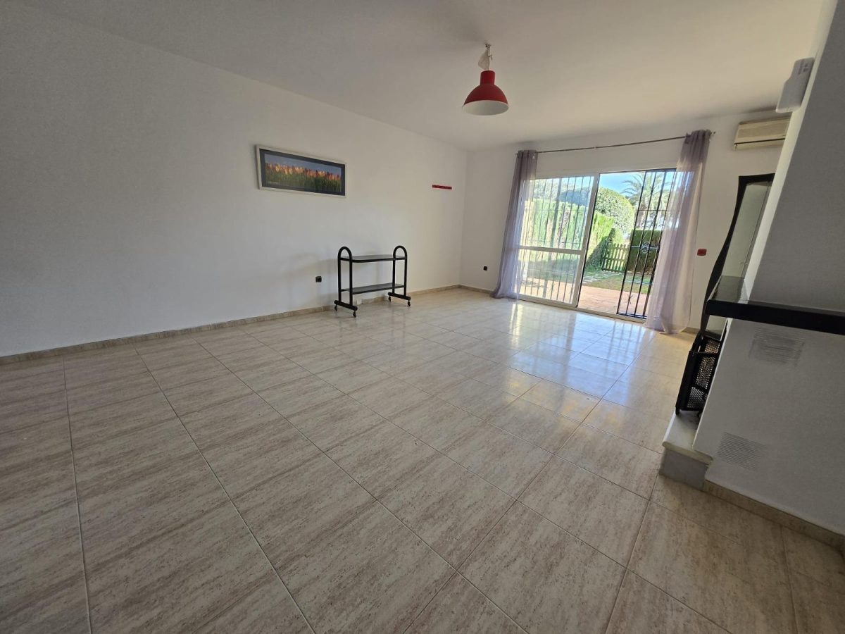 CASA ADOSADA EN VENTA EN WENTWORTH GOLF VILLAGE BENALMÁDENA | GOLF, PLAYA Y CALIDAD DE VIDA EN COSTA DEL SOL — Foto 8