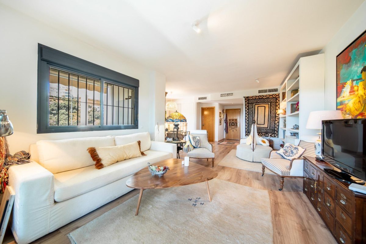 Ático en venta en Cala Hills, Mijas Costa, con gran terraza, piscina, 2 garajes, trastero y vistas a la montaña — Foto 4