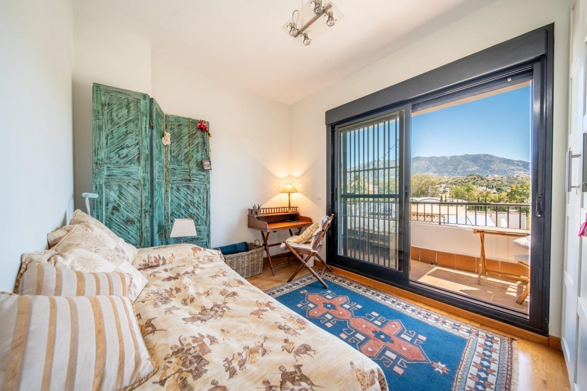 Ático en venta en Cala Hills, Mijas Costa, con gran terraza, piscina, 2 garajes, trastero y vistas a la montaña — Foto 20