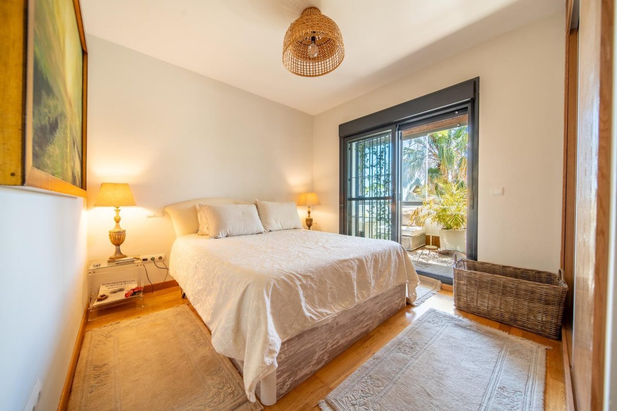 Ático en venta en Cala Hills, Mijas Costa, con gran terraza, piscina, 2 garajes, trastero y vistas a la montaña — Foto 12