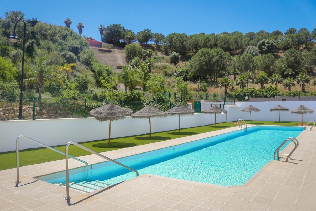 Bajo con Jardín Privado de 100 m² en Mijas | Urbanización Nueva con Piscina en Lagarejo, Costa del Sol — Foto 1