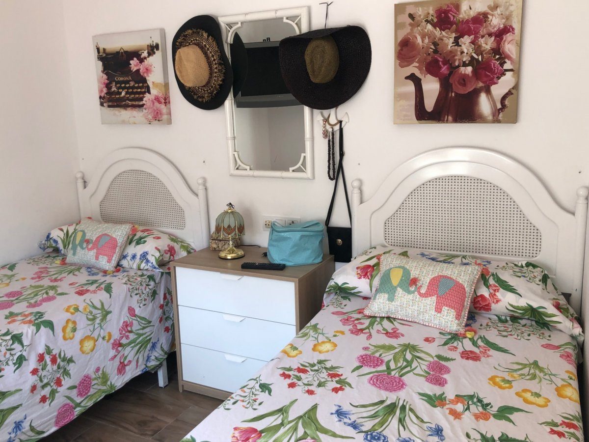 CÉNTRICO APARTAMENTO DE 2 DORMITORIOS EN FUENGIROLA  (4ª PLANTA SIN ASCENSOR) — Foto 7