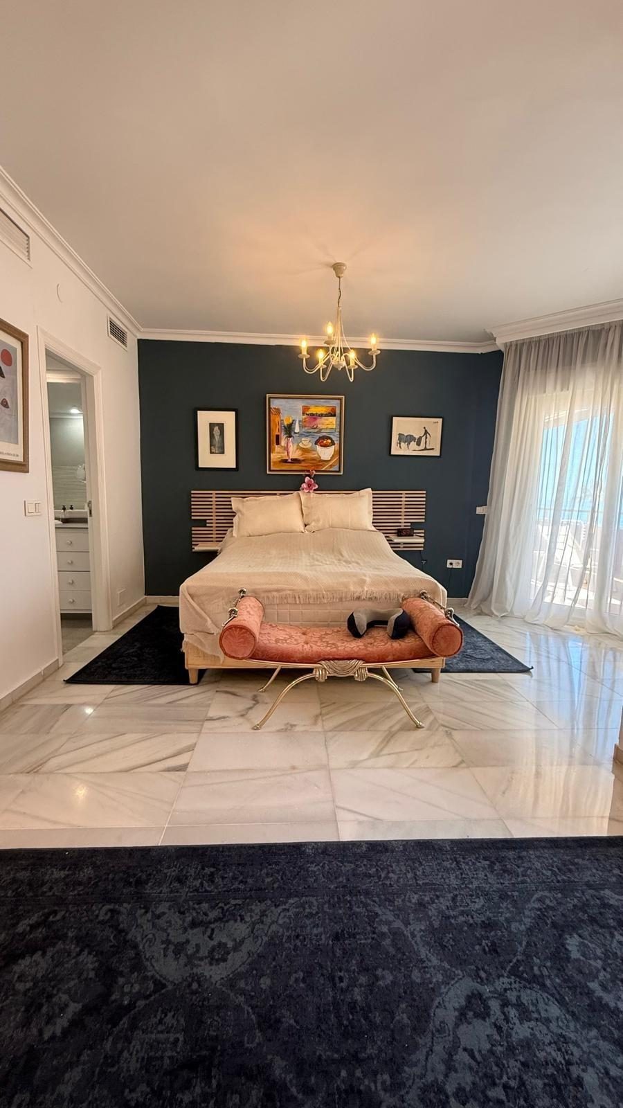 Exclusivo Apartamento de Lujo en Primera Línea de Playa en Fuengirola | Vistas Panorámicas al Mar Costa del Sol — Foto 28