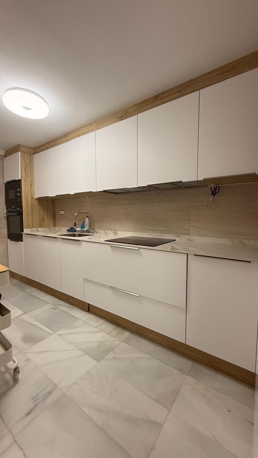 Exclusivo Apartamento de Lujo en Primera Línea de Playa en Fuengirola | Vistas Panorámicas al Mar Costa del Sol — Foto 18