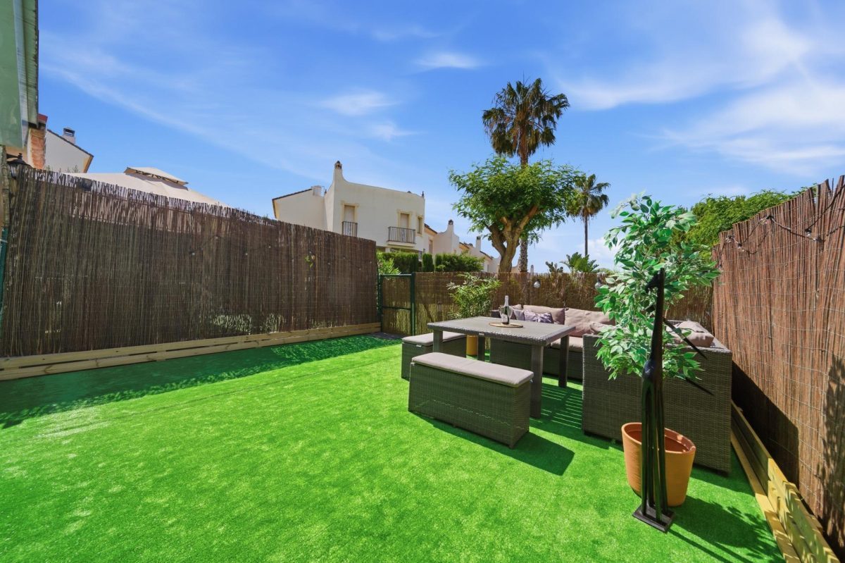 Casa adosada en venta en El Coto, Mijas | Terraza, garaje privado y piscinas comunitarias — Foto 13