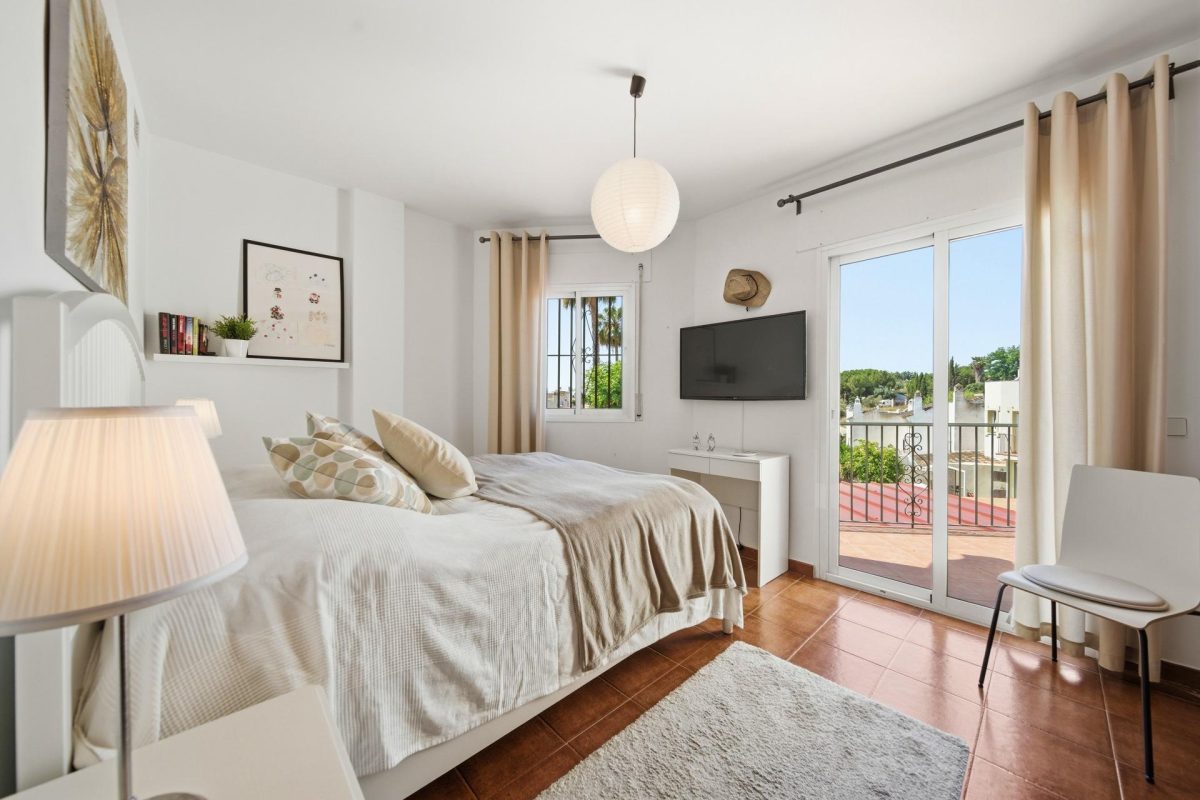 Casa adosada en venta en El Coto, Mijas | Terraza, garaje privado y piscinas comunitarias — Foto 19
