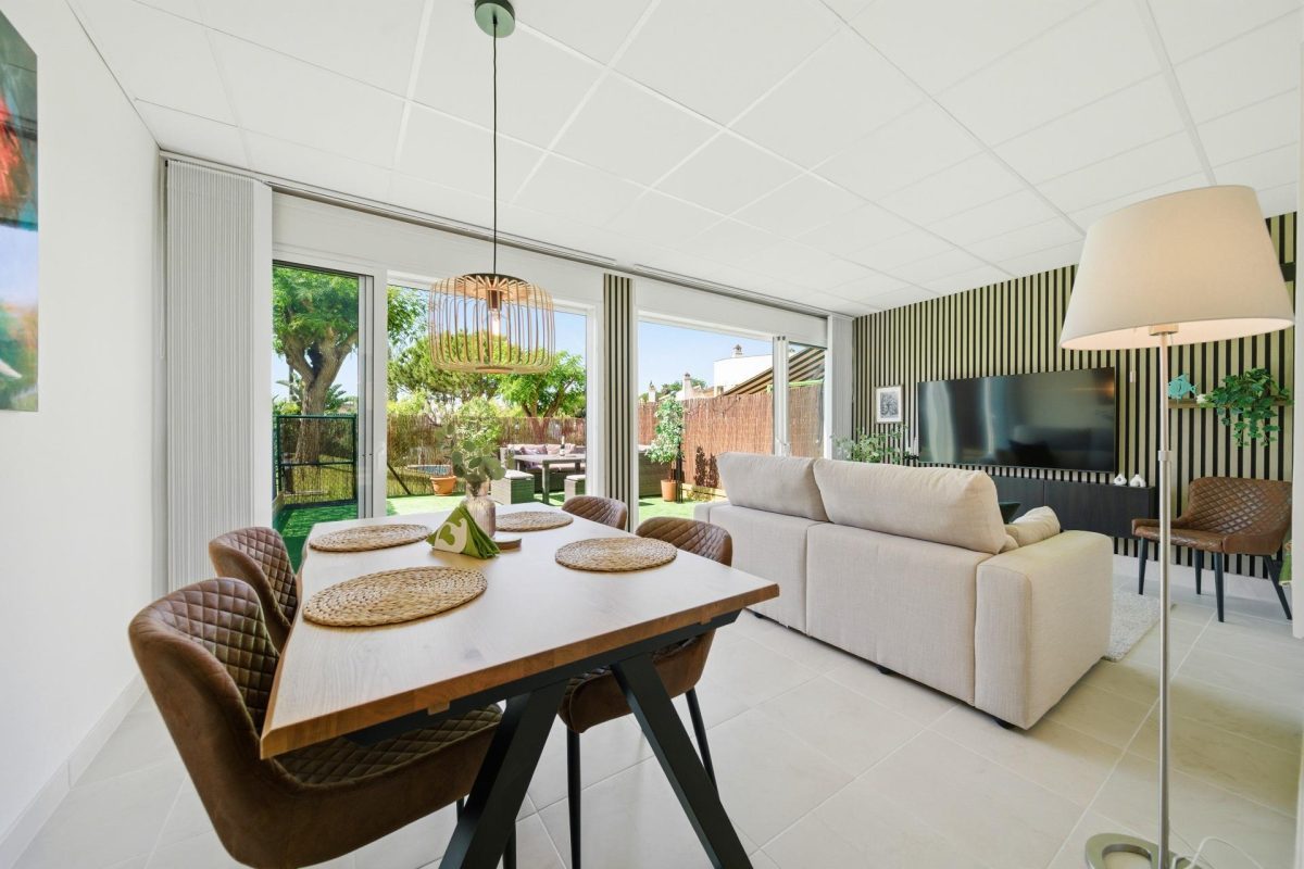 Casa adosada en venta en El Coto, Mijas | Terraza, garaje privado y piscinas comunitarias — Foto 3