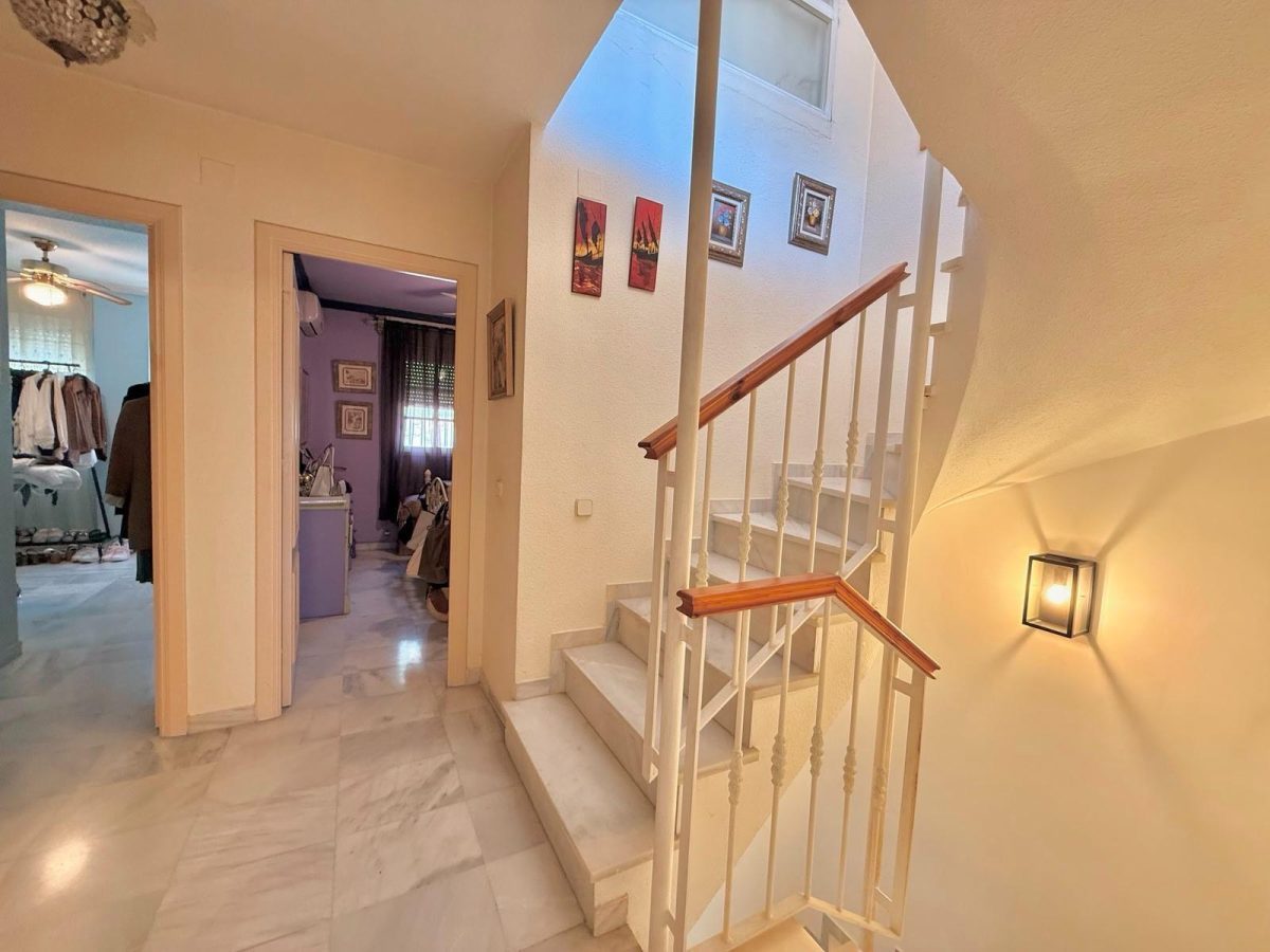 Casa adosada en venta en El Coto, Mijas | Terraza soleada, garaje privado y piscinas comunitarias en la Costa del Sol — Foto 20