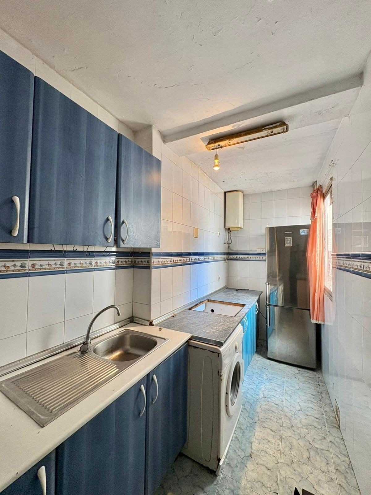 Oportunidad de inversión: piso para reformar en Fuengirola, Costa del Sol — Foto 2