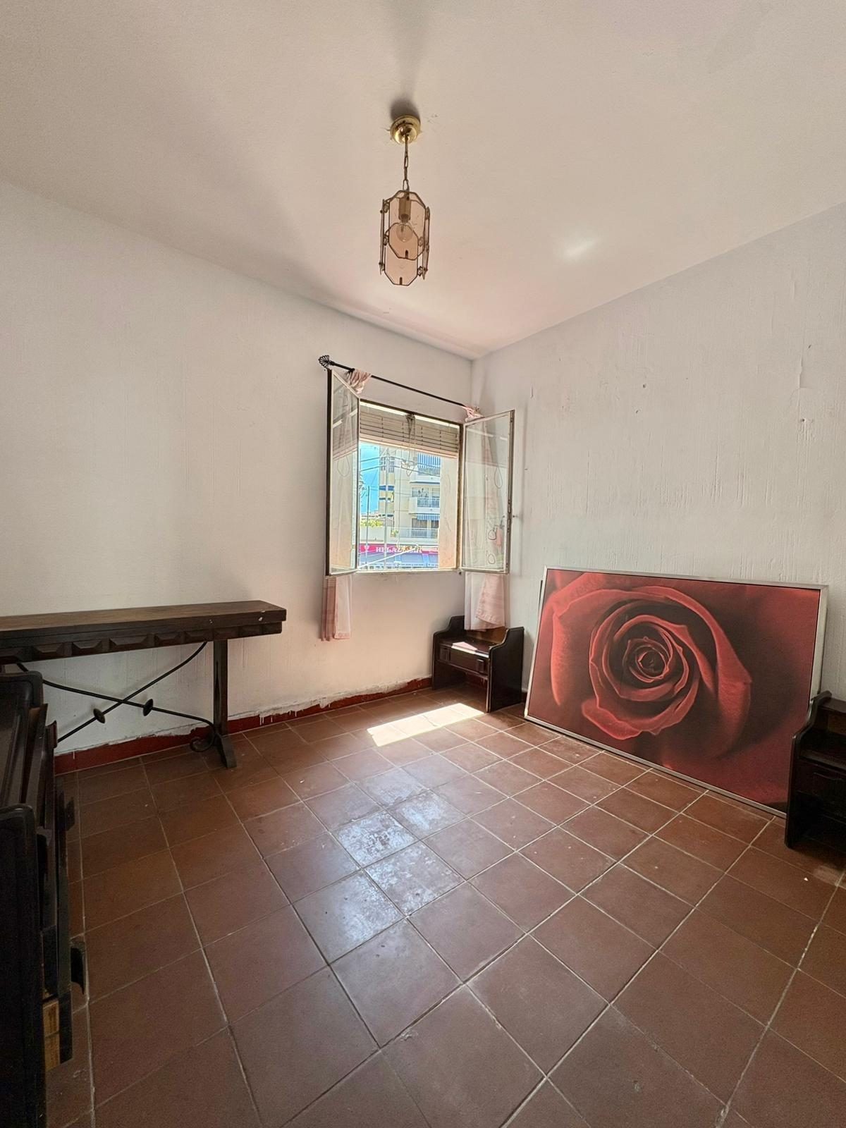 Oportunidad de inversión: piso para reformar en Fuengirola, Costa del Sol — Foto 8