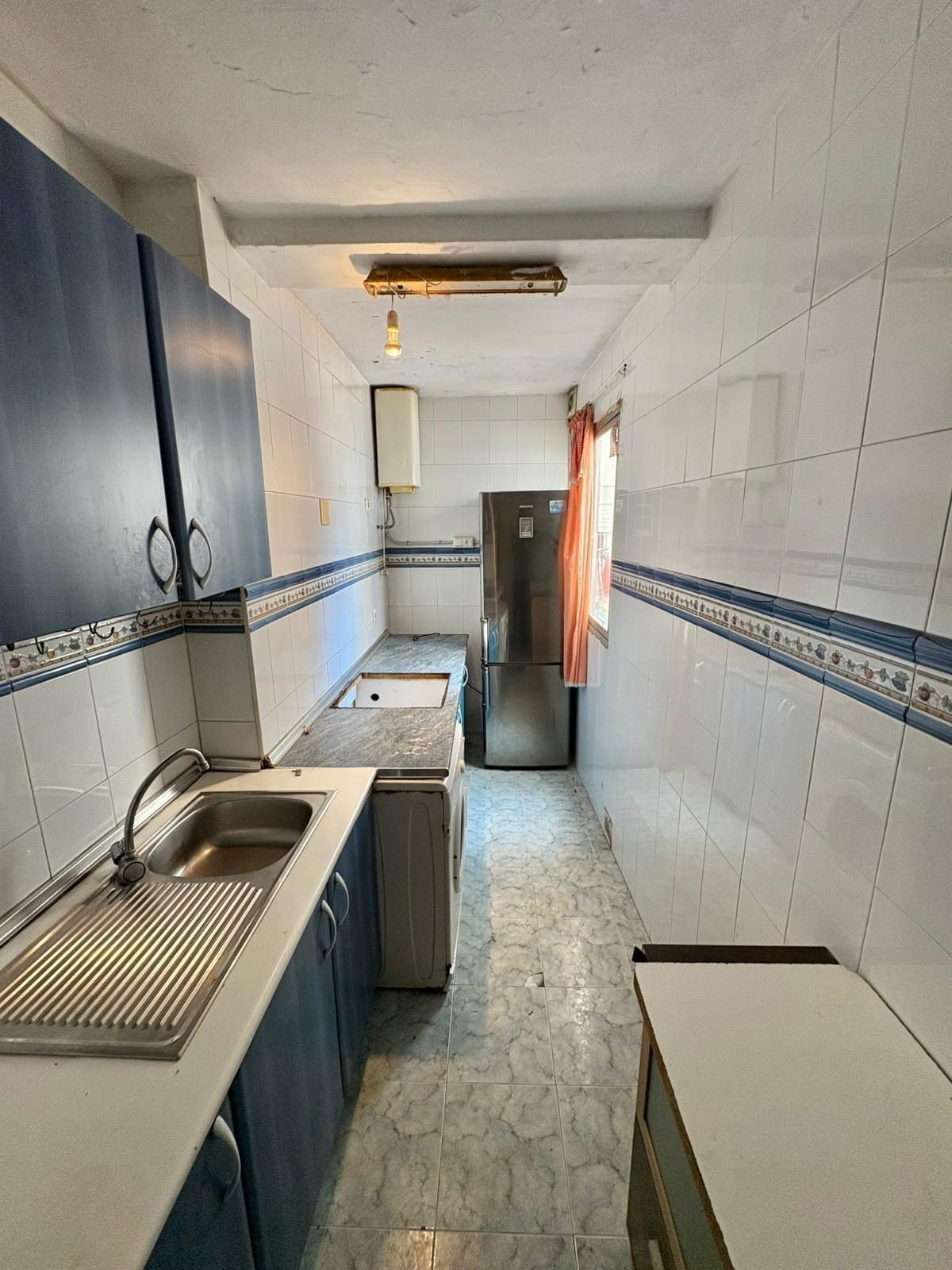 Oportunidad de inversión: piso para reformar en Fuengirola, Costa del Sol — Foto 3
