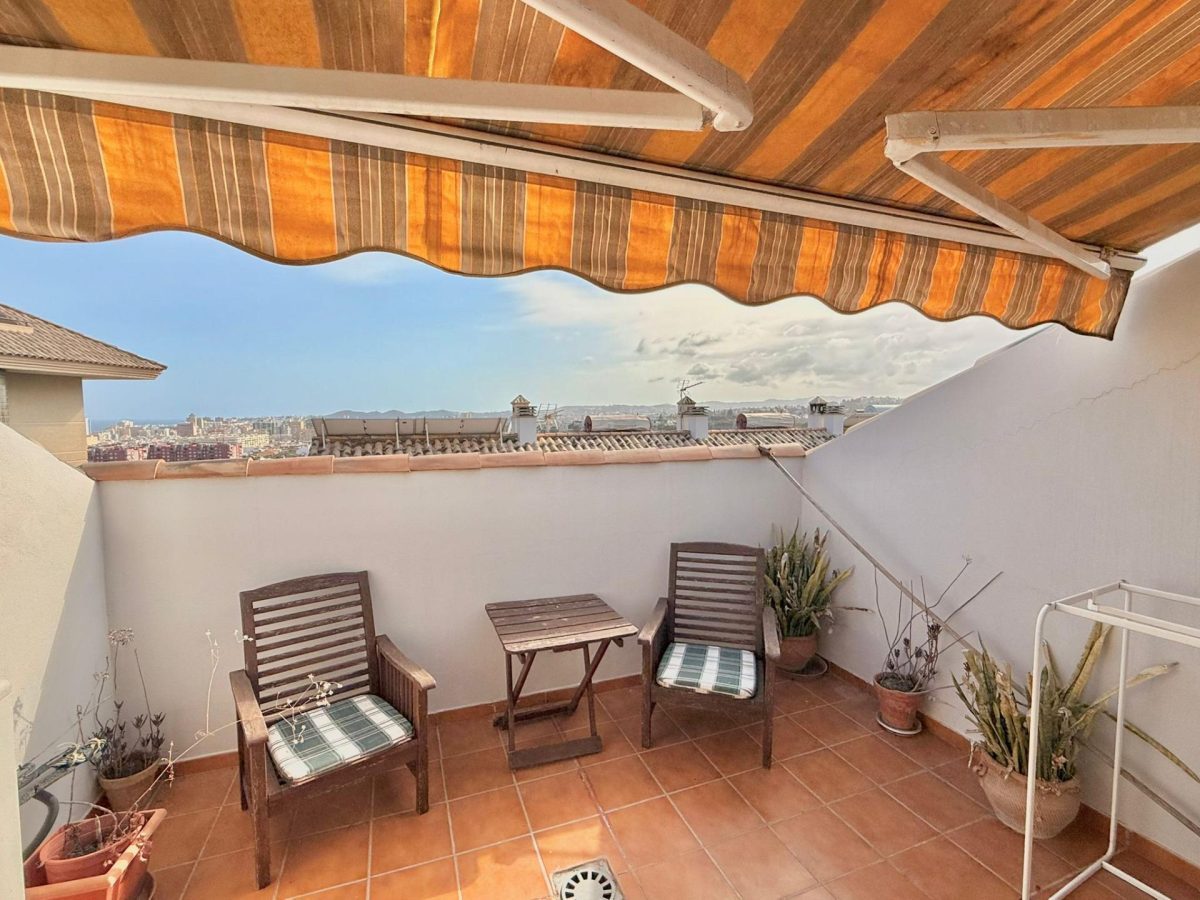 Chalet independiente en Torreblanca, Fuengirola con piscina, garaje y buhardilla | Costa del Sol — Foto 10