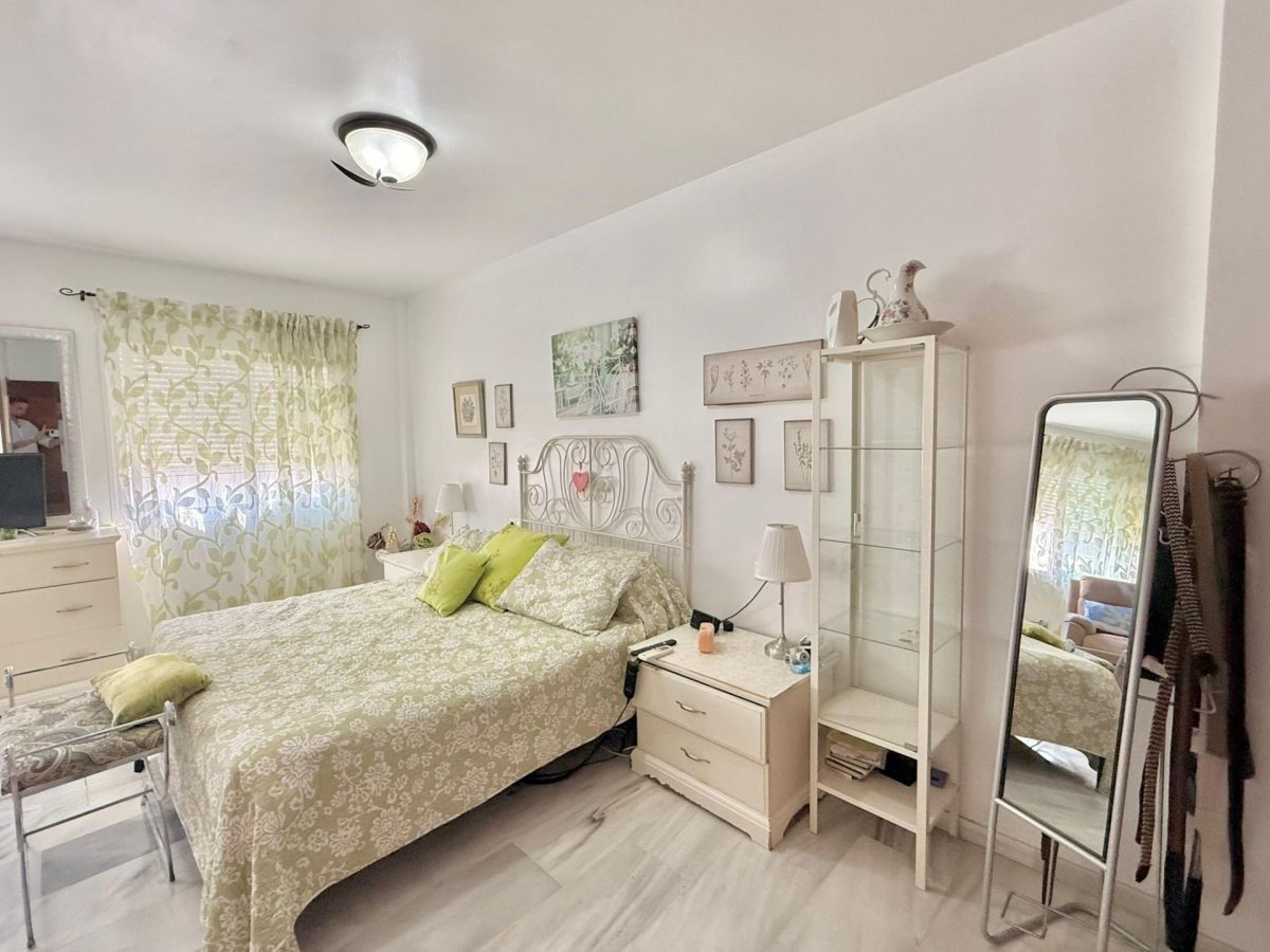 Chalet independiente en Torreblanca, Fuengirola con piscina, garaje y buhardilla | Costa del Sol — Foto 15