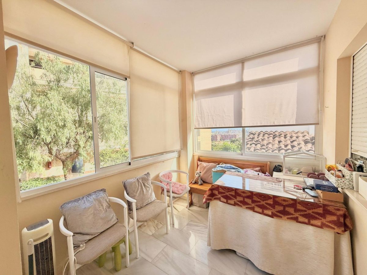 Chalet independiente en Torreblanca, Fuengirola con piscina, garaje y buhardilla | Costa del Sol — Foto 13