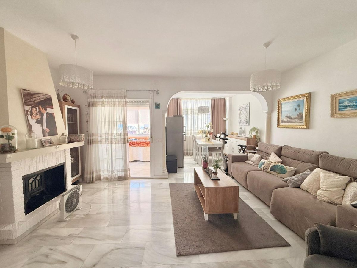 Chalet independiente en Torreblanca, Fuengirola con piscina, garaje y buhardilla | Costa del Sol — Foto 2