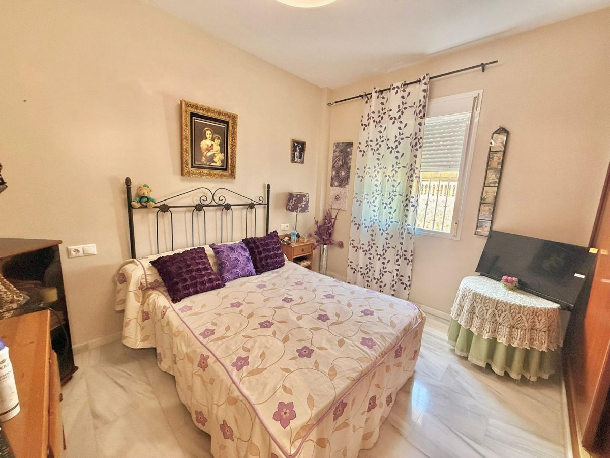 Chalet independiente en Torreblanca, Fuengirola con piscina, garaje y buhardilla | Costa del Sol — Foto 5
