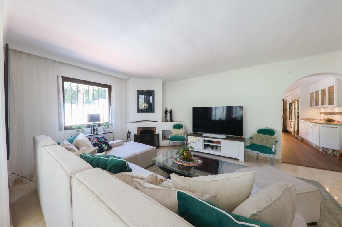Chalet independiente con piscina privada en La Sierrezuela, Mijas Costa — Foto 11