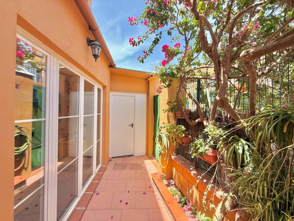Casa Pareada en Venta en Riviera del Sol, Costa del Sol con Vistas al Mar, Piscina y Solárium — Foto 12