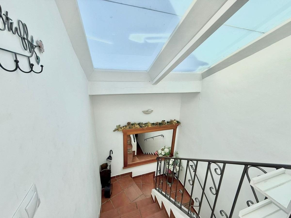 Exclusivo ático en venta en el centro de Fuengirola con espectacular terraza solárium — Foto 17