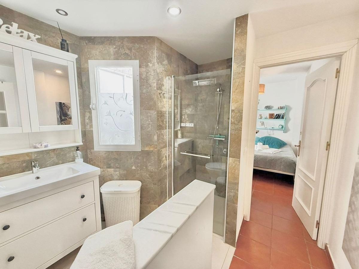 Exclusivo ático en venta en el centro de Fuengirola con espectacular terraza solárium — Foto 16