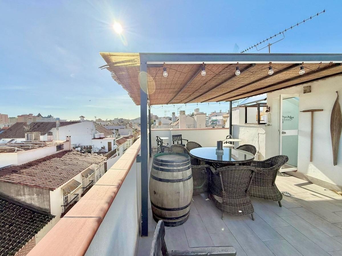 Exclusivo ático en venta en el centro de Fuengirola con espectacular terraza solárium — Foto 19