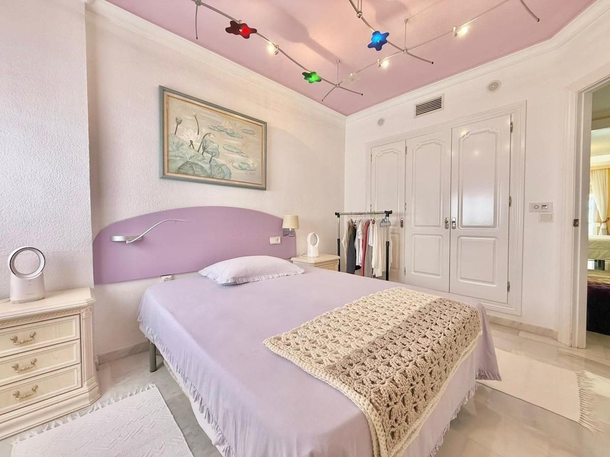 Ático en venta en Las Lagunas, Mijas Costa | 3 dormitorios, gran luminosidad y ubicación privilegiada en la Costa del Sol — Foto 16