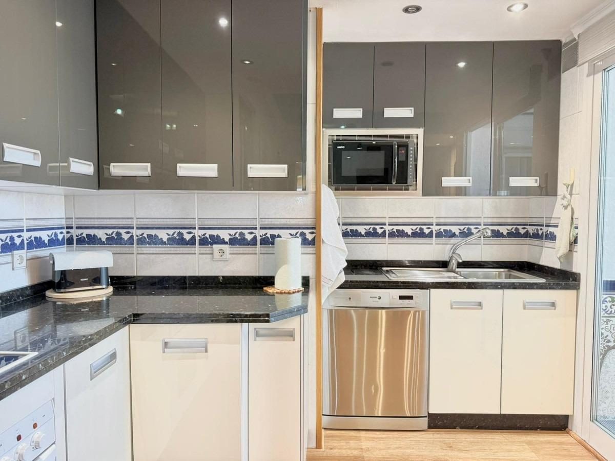 Ático en venta en Las Lagunas, Mijas Costa | 3 dormitorios, gran luminosidad y ubicación privilegiada en la Costa del Sol — Foto 6
