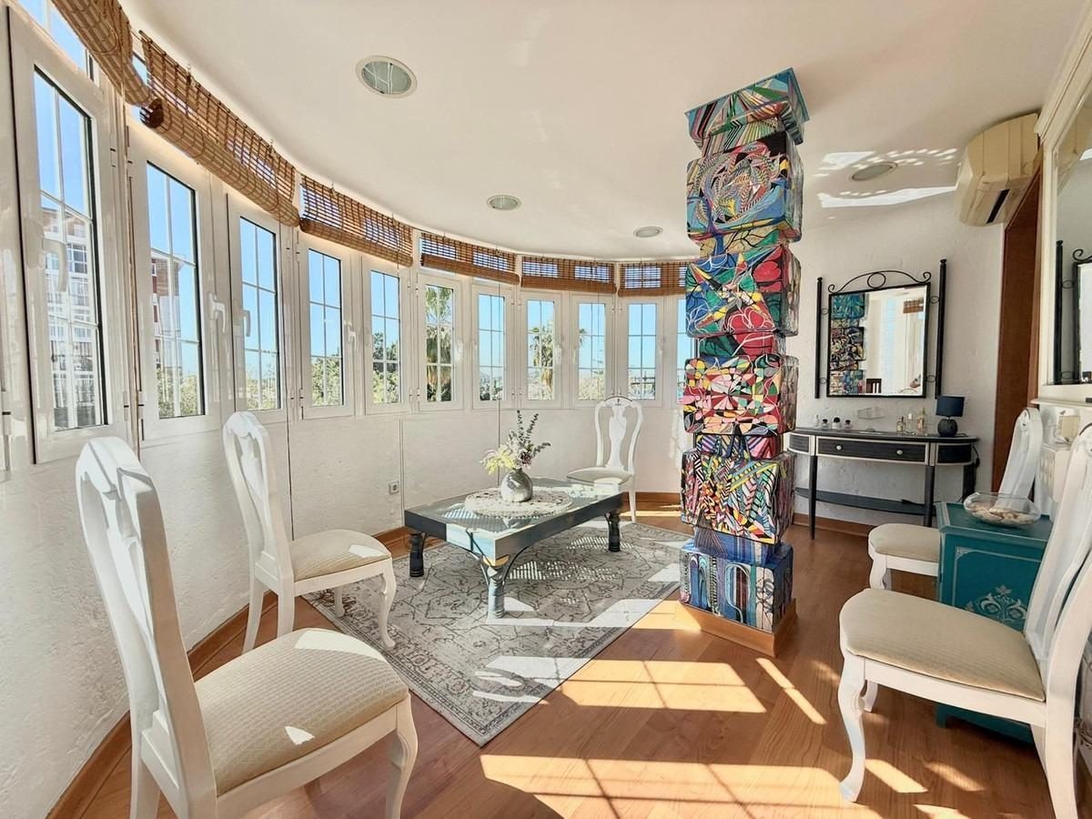Ático en venta en Las Lagunas, Mijas Costa | 3 dormitorios, gran luminosidad y ubicación privilegiada en la Costa del Sol — Foto 8