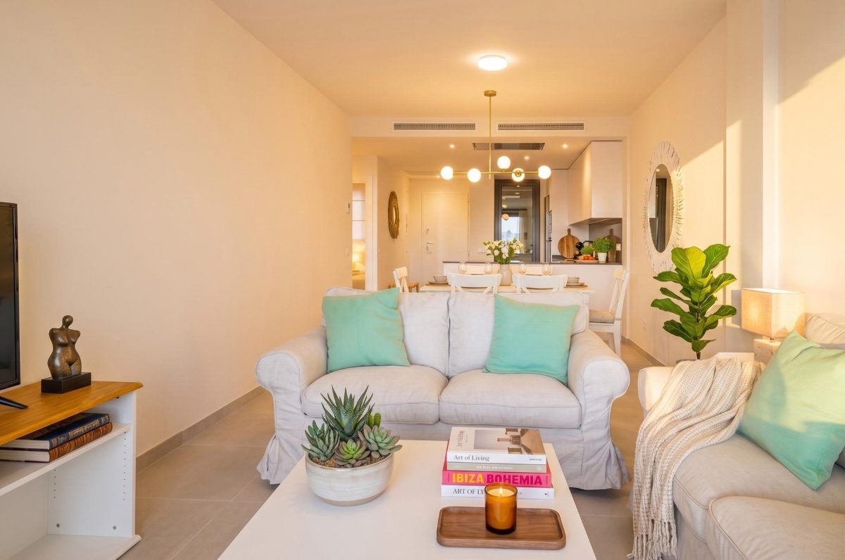 Apartamento en venta en Calanova Golf, Mijas Costa con jardín privado, terraza, piscina y garaje — Foto 3