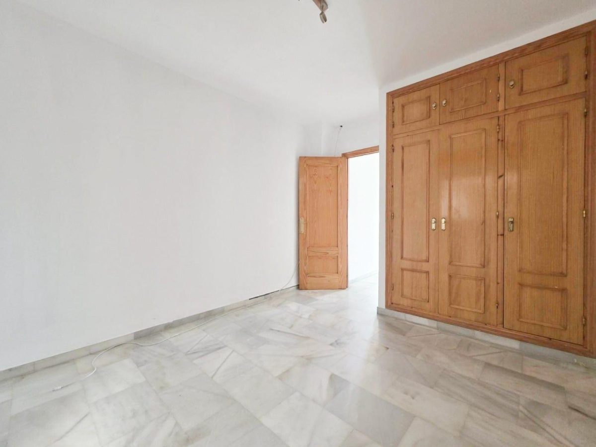 Amplio Piso de 3 Dormitorios en Las Lagunas, Mijas Costa | Costa del Sol — Foto 20