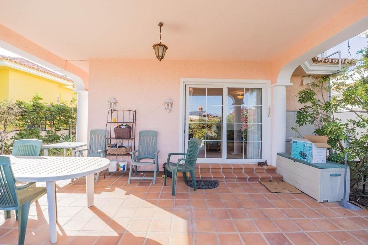 Villa de lujo en Fuengirola, Costa del Sol: exclusividad, diseño y una ubicación privilegiada junto al mar — Foto 9