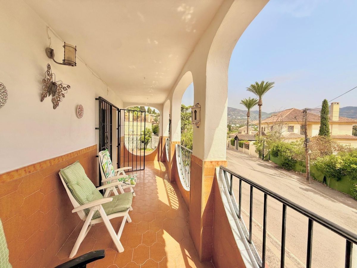 Chalet independiente en una sola planta con jardín, garaje y gran potencial en El Lagarejo, Mijas — Foto 16