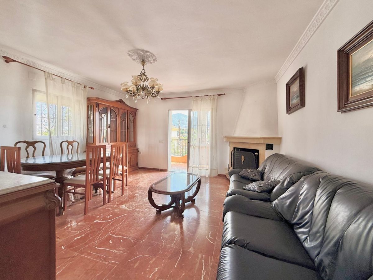 Chalet independiente en una sola planta con jardín, garaje y gran potencial en El Lagarejo, Mijas — Foto 13