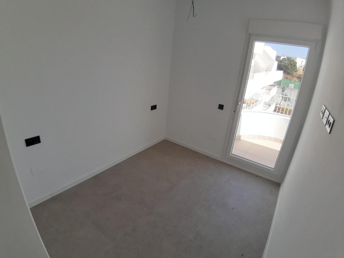 ÁTICOS DE OBRA NUEVA A ESTRENAR EN FUENGIROLA – ALQUILER DE LARGA TEMPORADA — Foto 11