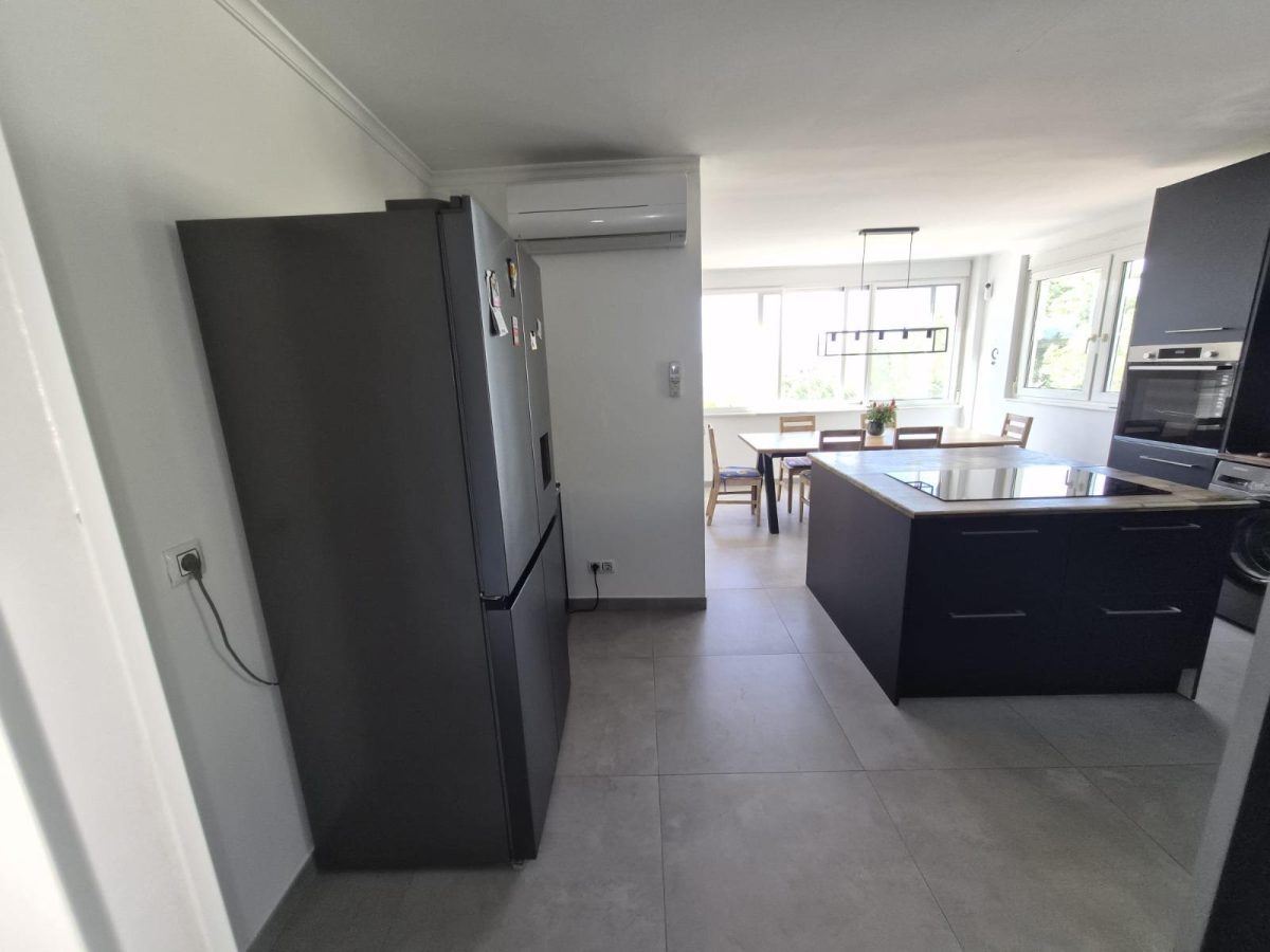 Chalet independiente con 3 viviendas, piscina y vistas al mar en Pinos de Alhaurín | Alhaurín de la Torre | Costa del Sol — Foto 4
